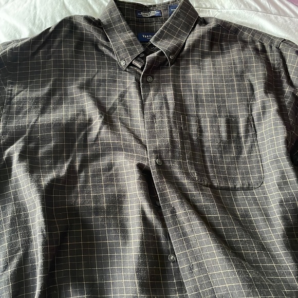 Brown and caramel color plaid Men’s dress shirt by Van Heusen size 16- 16 1/2 - Picture 1 of 2